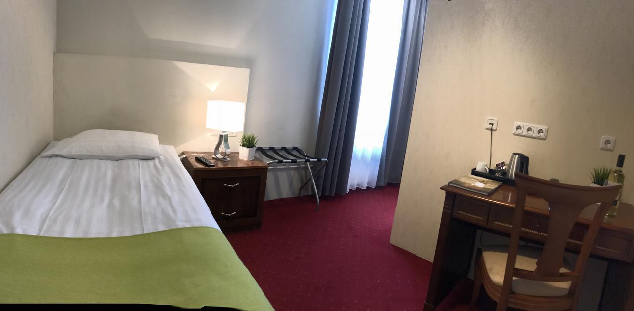 Hotel Smari Коупавогюр Экстерьер фото